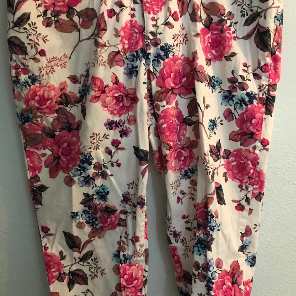 Women’s Capri pants.